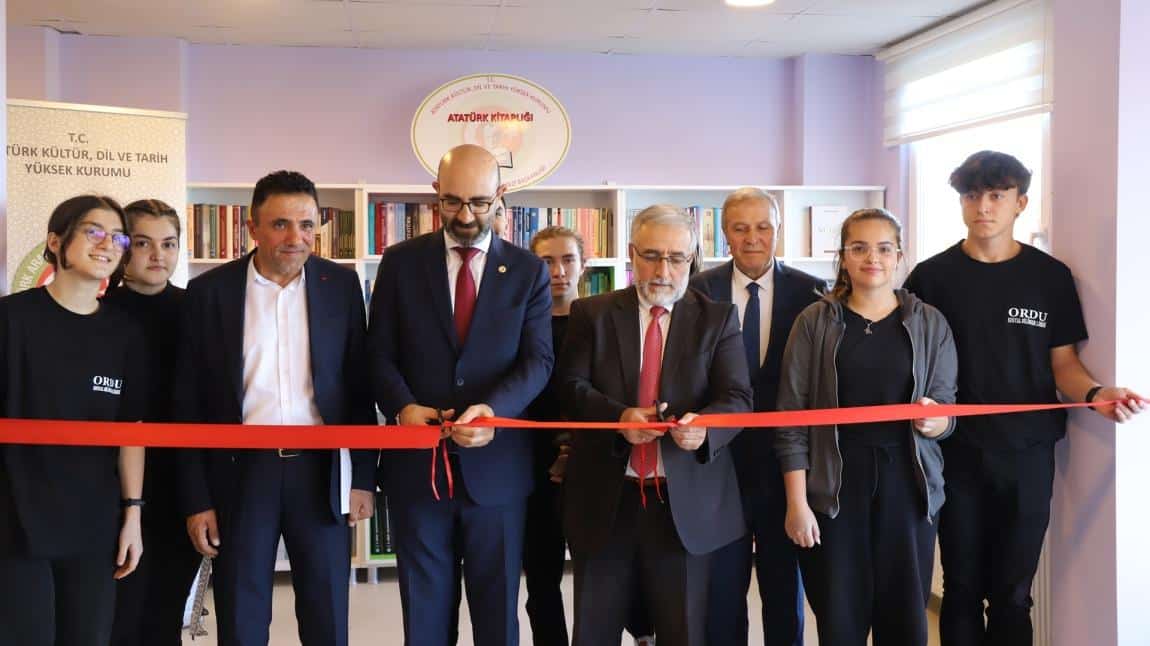 Atatürk Kütüphanesi Açılışı ve Türkiye'de Millî Egemenliğin Temsili ve Cumhuriyet konulu Konferans-Söyleşi Okulumuzda Gerçekleşti
